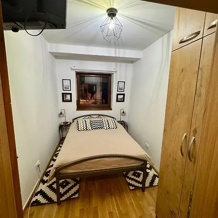 Apartman Srebrena 10 -